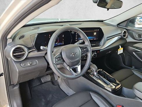 New 2026 Chevrolet Trax ACTIV w/ Driver Confidence Package FWD image 3