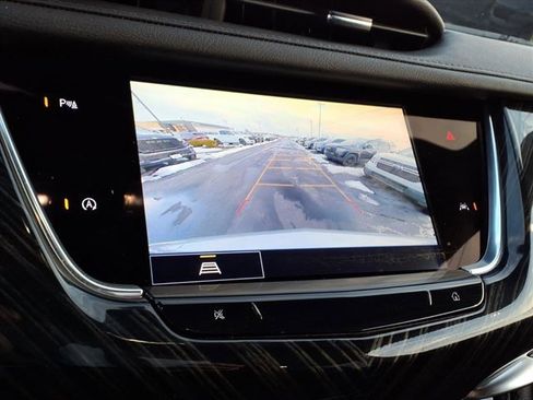 Used 2025 Cadillac XT6 Premium Luxury image 13