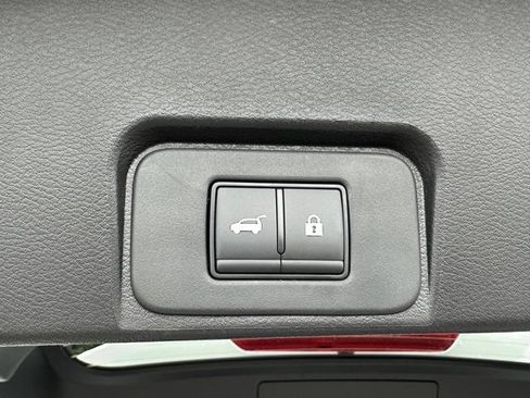 New 2026 Nissan Rogue SV AWD/4WD image 27