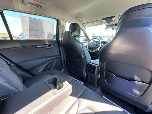 New 2026 Kia Niro EX FWD image 13