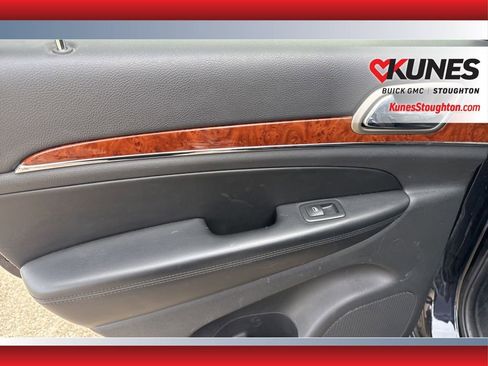 Used 2011 Jeep Grand Cherokee Limited w/ Luxury Group II AWD/4WD image 33