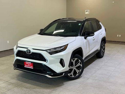 Certified 2025 Toyota RAV4 XSE image 1