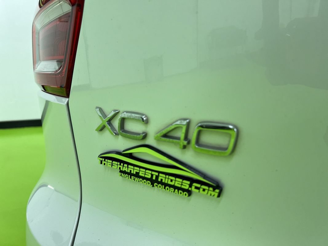 Used 2019 Volvo XC40 T5 R-Design AWD/4WD image 12