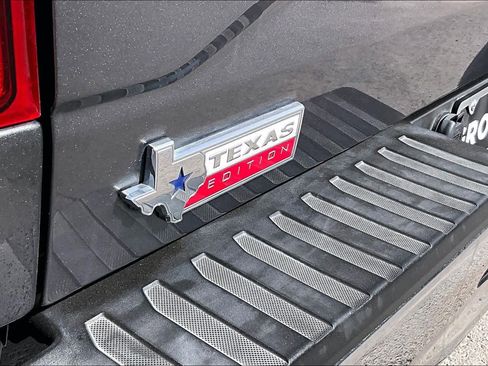 Used 2017 Ford F150 XLT w/ Equipment Group 302A Luxury image 10