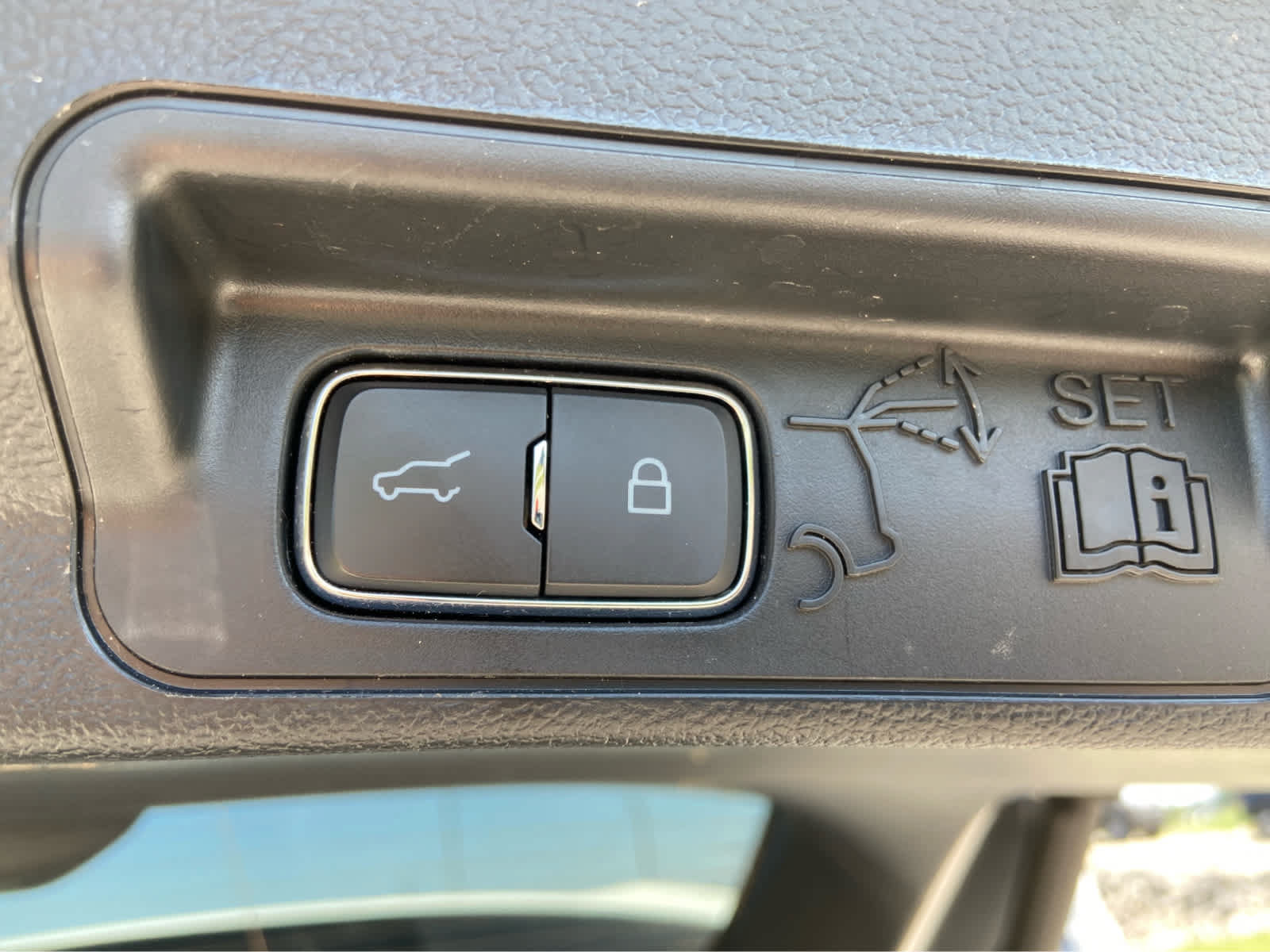Used 2024 Ford Explorer XLT w/ Equipment Group 202A AWD/4WD image 12