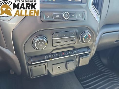 Used 2020 Chevrolet Silverado 1500 Custom w/ Custom Value Package AWD/4WD image 17