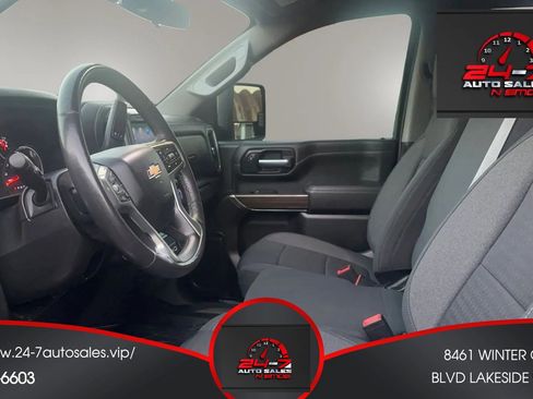 Used 2022 Chevrolet Silverado 2500 LT w/ Convenience Package image 12