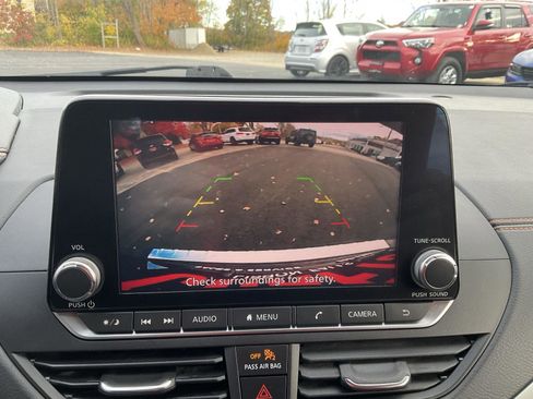 Used 2022 Nissan Altima 2.5 SR image 18