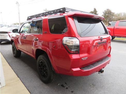 Used 2015 Toyota 4Runner SR5 image 2