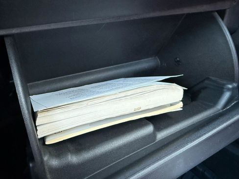 Used 2020 Chevrolet Camaro LT image 19