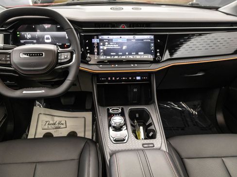 Used 2025 Jeep Wagoneer S Limited image 36