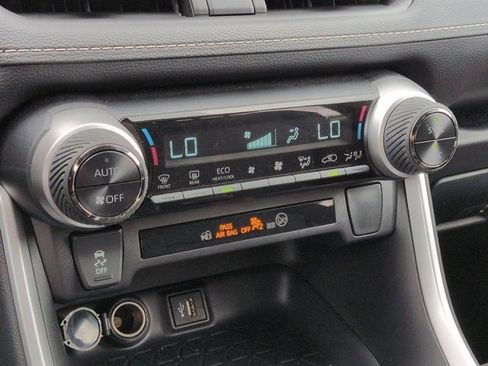 Certified 2025 Toyota RAV4 XLE AWD/4WD image 14
