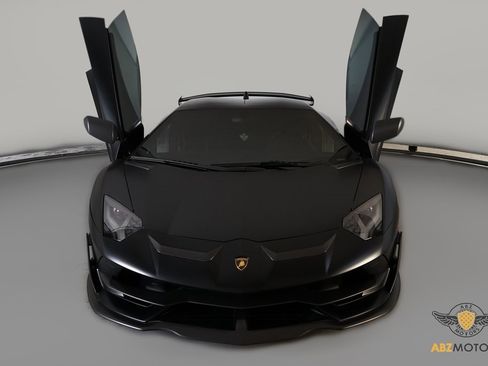 Used 2021 Lamborghini Aventador SVJ image 4