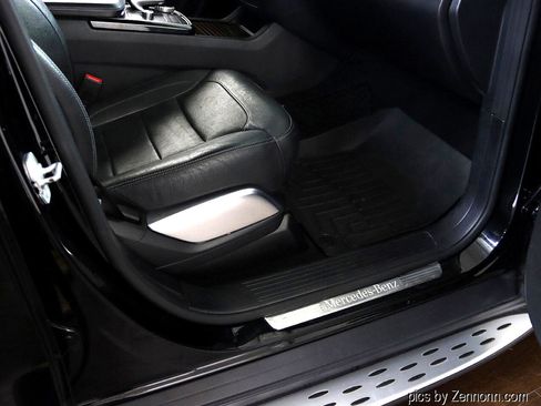 Used 2017 Mercedes-Benz GLS 550 4MATIC w/ Driver Assistance Package image 40