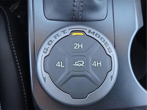 New 2025 Ford Bronco Outer Banks image 17