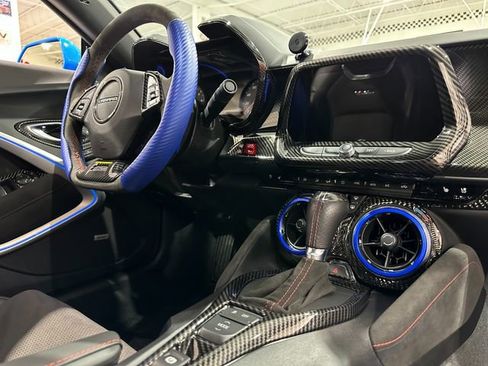 Used 2022 Chevrolet Camaro ZL1 RWD image 9