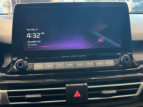 Used 2023 Kia Seltos EX image 22