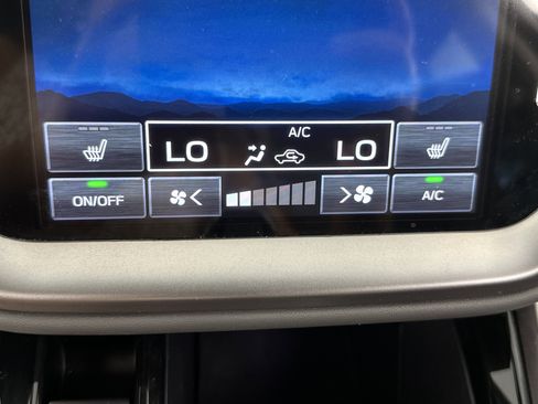 Used 2025 Subaru Outback Onyx Edition image 22