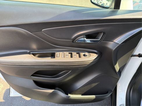 Used 2018 Buick Encore Preferred AWD/4WD image 20