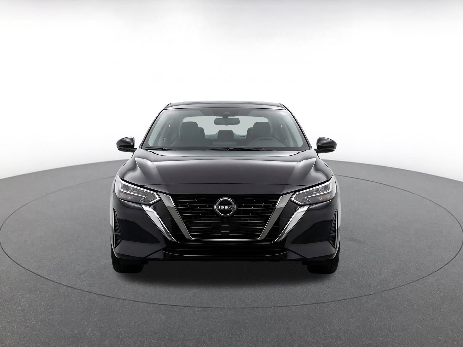 Used 2025 Nissan Sentra SV FWD image 2