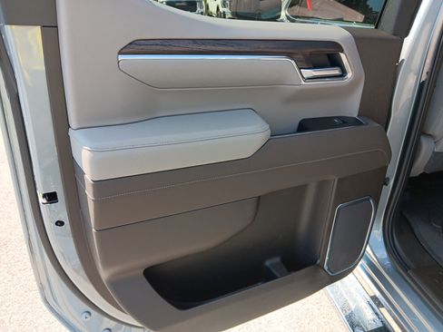 New 2026 GMC Sierra 1500 SLT w/ SLT Premium Package image 16