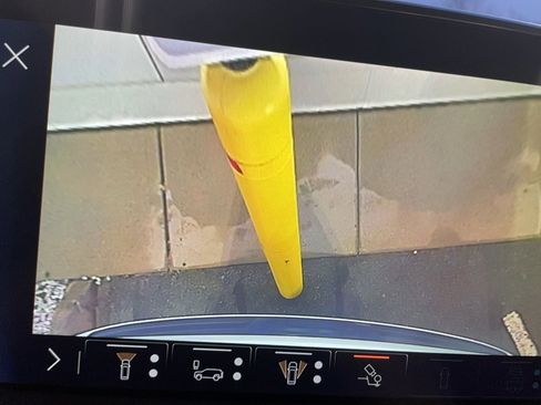 Used 2024 Chevrolet Suburban High Country image 44