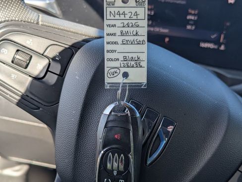 Used 2025 Buick Envista Preferred FWD image 13
