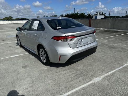 Used 2024 Toyota Corolla LE FWD image 38