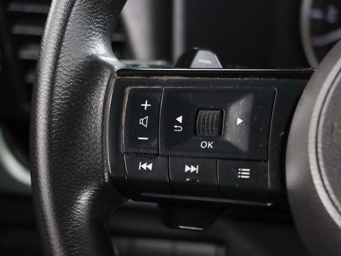Used 2021 Nissan Rogue SV AWD/4WD image 13