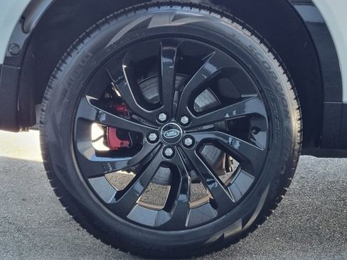 Used 2025 Land Rover Discovery Sport Dynamic SE image 22