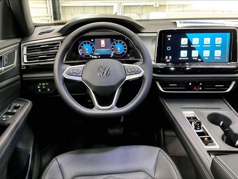 New 2026 Volkswagen Atlas Cross Sport SE image 15