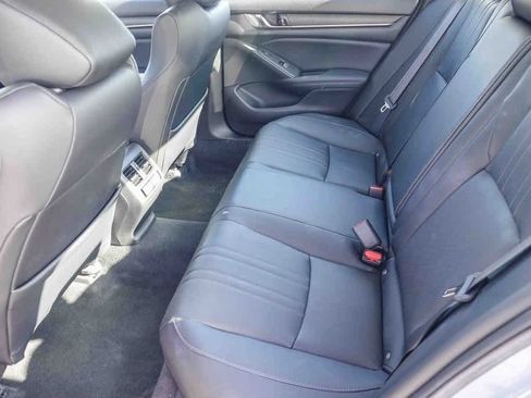 Used 2022 Honda Accord Touring image 17