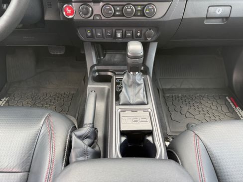 Used 2021 Toyota Tacoma TRD Pro AWD/4WD image 14