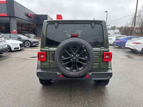 Used 2021 Jeep Wrangler Unlimited Sahara w/ Cold Weather Group image 6