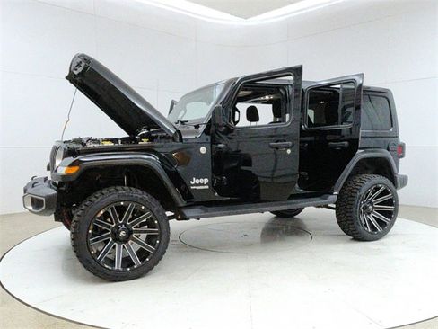 Used 2021 Jeep Wrangler Unlimited Sahara w/ Uconnect 4C Nav & Sound Group image 10