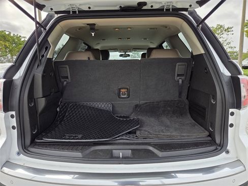 Used 2016 GMC Acadia SLT image 26