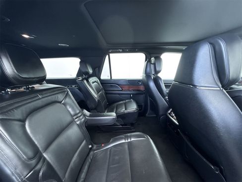 Used 2021 Lincoln Navigator L Reserve image 33