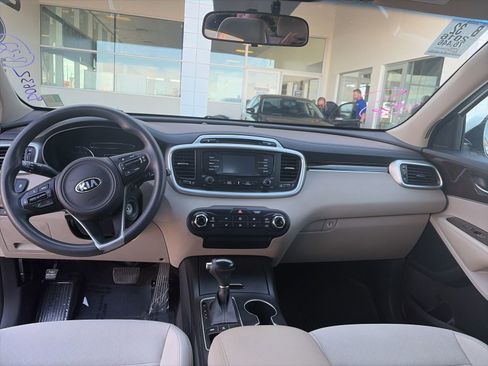 Used 2016 Kia Sorento LX AWD/4WD image 10