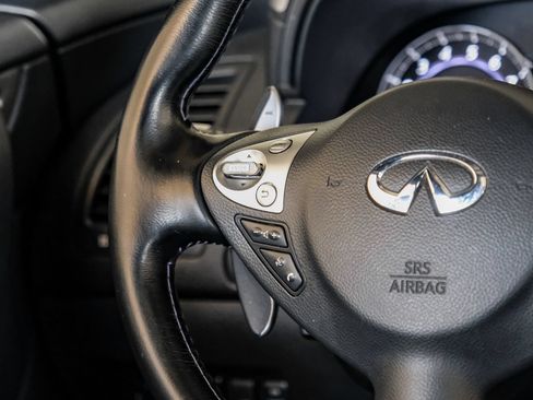 Used 2015 INFINITI QX70 2WD w/ Premium Package image 19