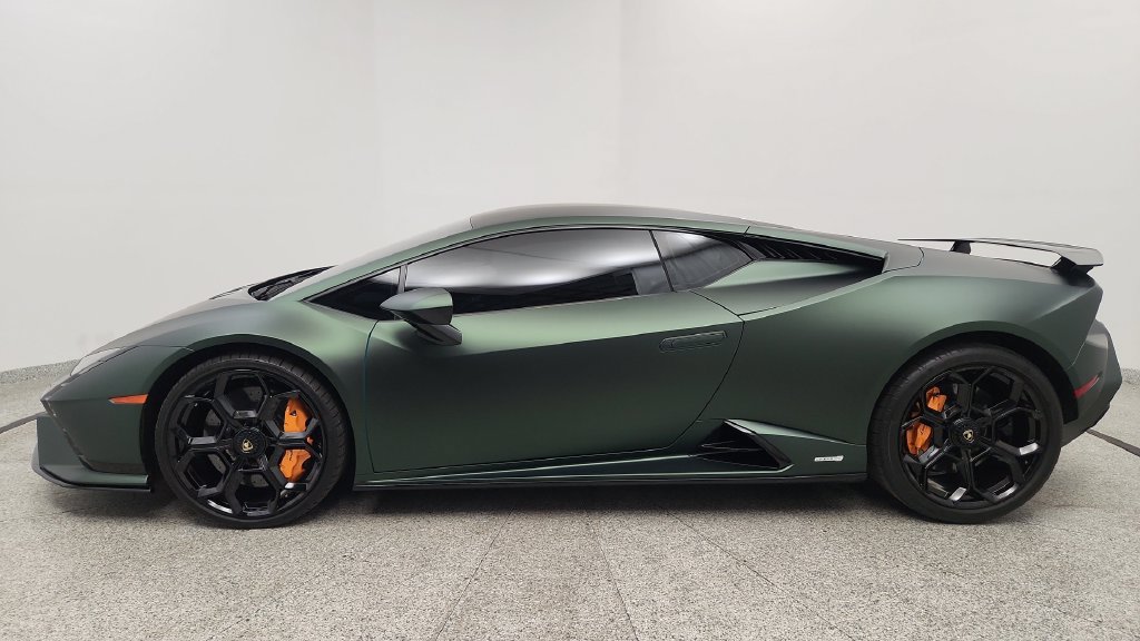 Used 2023 Lamborghini Huracan Tecnica RWD image 17