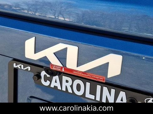 New 2025 Kia Niro EX Touring image 10