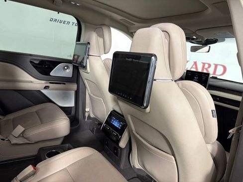 Used 2021 Lincoln Aviator Reserve w/ Equipment Group 202A AWD/4WD image 19
