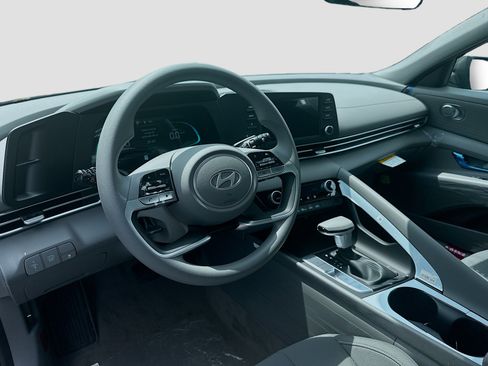 New 2026 Hyundai Elantra Hybrid FWD image 7