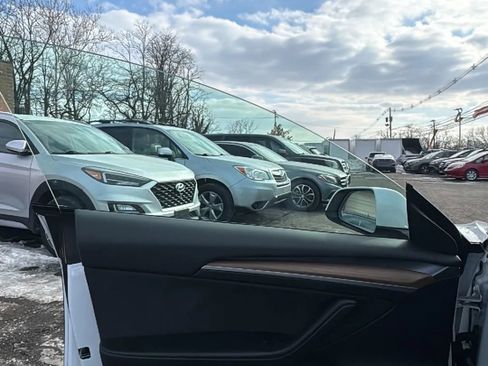 Used 2023 Tesla Model 3 Standard Range image 8