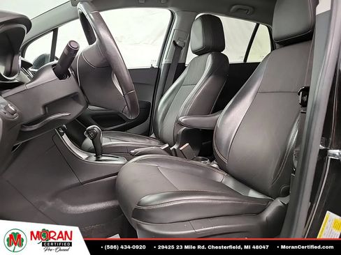 Used 2019 Chevrolet Trax LT w/ LT Convenience Package FWD image 10