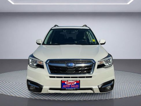 Used 2017 Subaru Forester 2.5i Touring AWD/4WD image 10