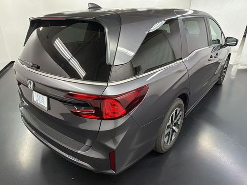 New 2026 Honda Odyssey EX-L image 9
