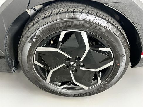 Used 2023 Hyundai Ioniq 5 SEL image 11