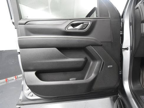 Used 2024 GMC Yukon XL SLT image 20