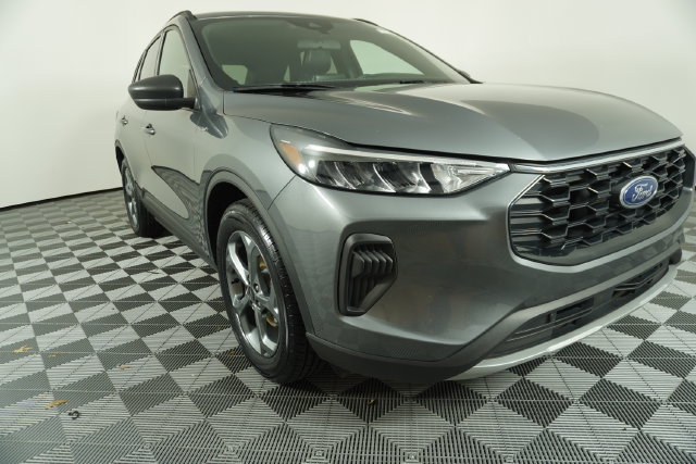 Used 2025 Ford Escape ST-Line FWD image 10